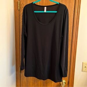 Lularoe T-shirt - Black - 3X